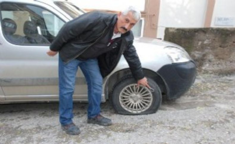 Yılbaşı gecesi 4 otomobilin lastiğini şişlediler